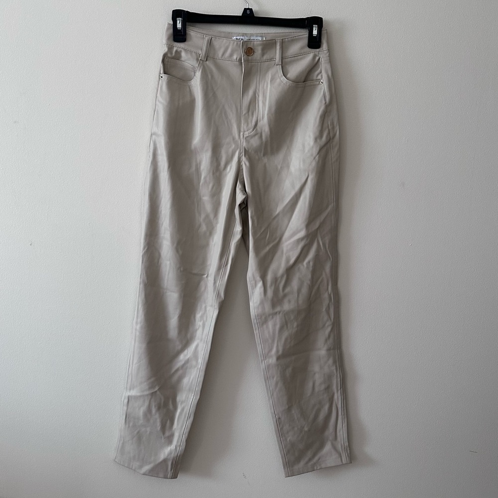 Zara cream faux leather mom fit pants Womens size 2 - Picture 4 of 7